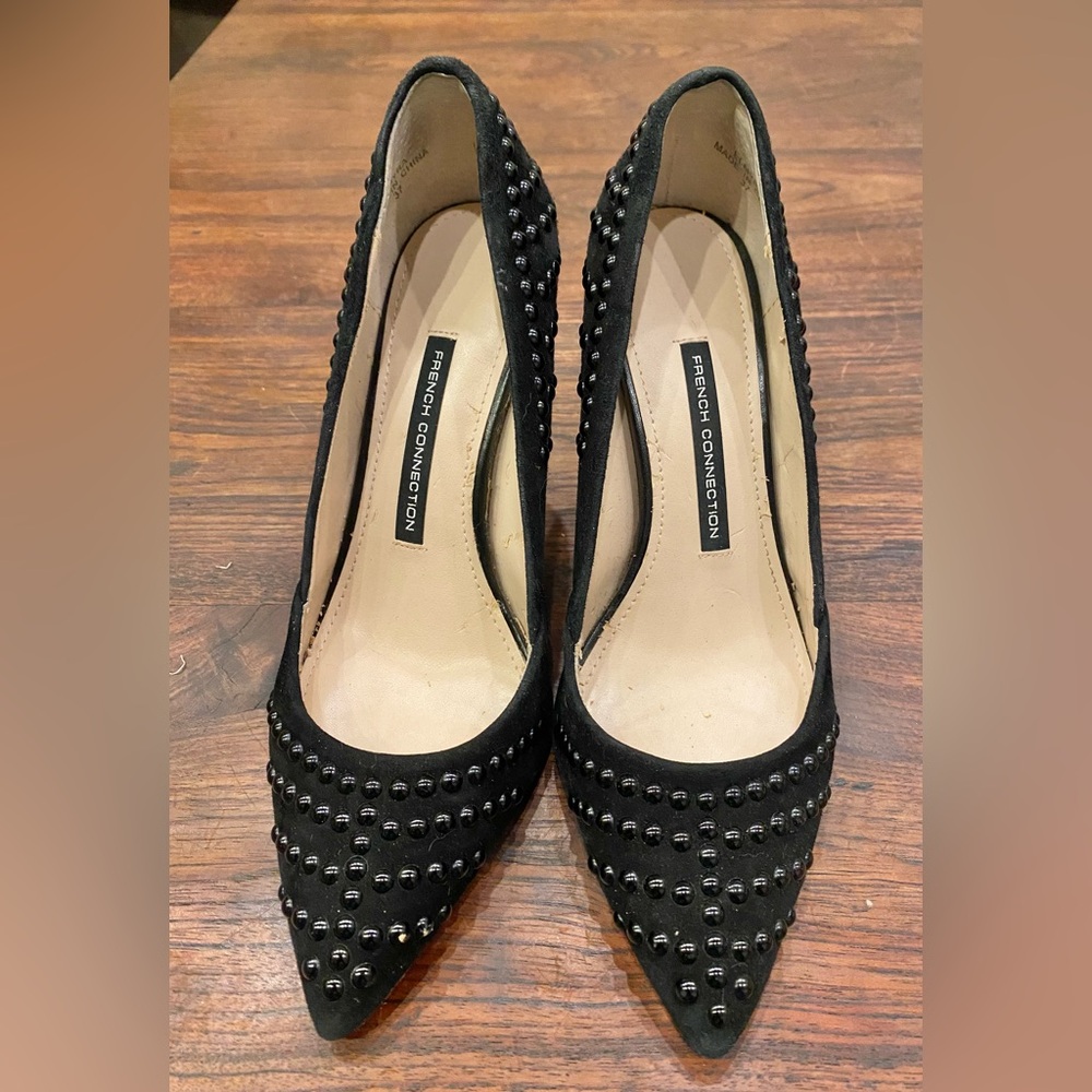 FRENCH CONNECTION Womens US 37 Elmyra Black suede stud pump shoe MSRP $134